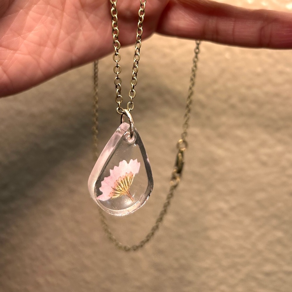 Floral necklace
